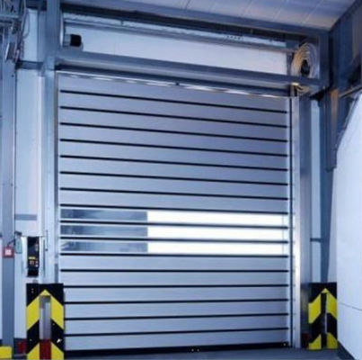 امنیت بالا عایق حرارتی درب های رولر سریع آسان نصب ساختار فولاد با وظیفه بالا صنعتی امنیت سریع